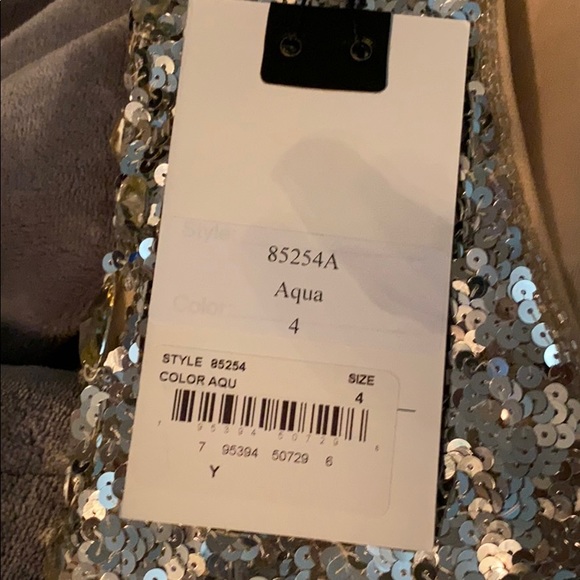 Mac Duggal turquoise formal dress - Picture 7 of 7